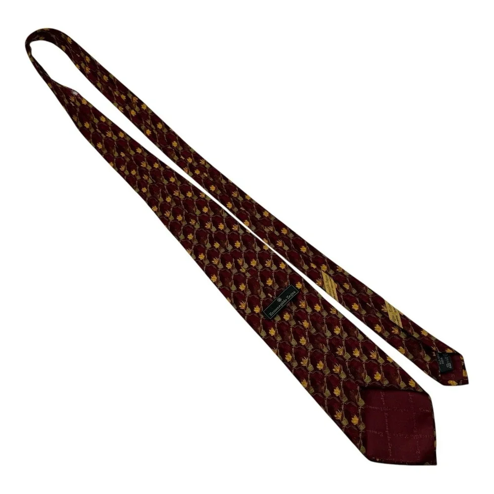 Ermenegildo Zegna Red Silk Tie Floral Abstract Design 3.75x58 Made‎ in Italy